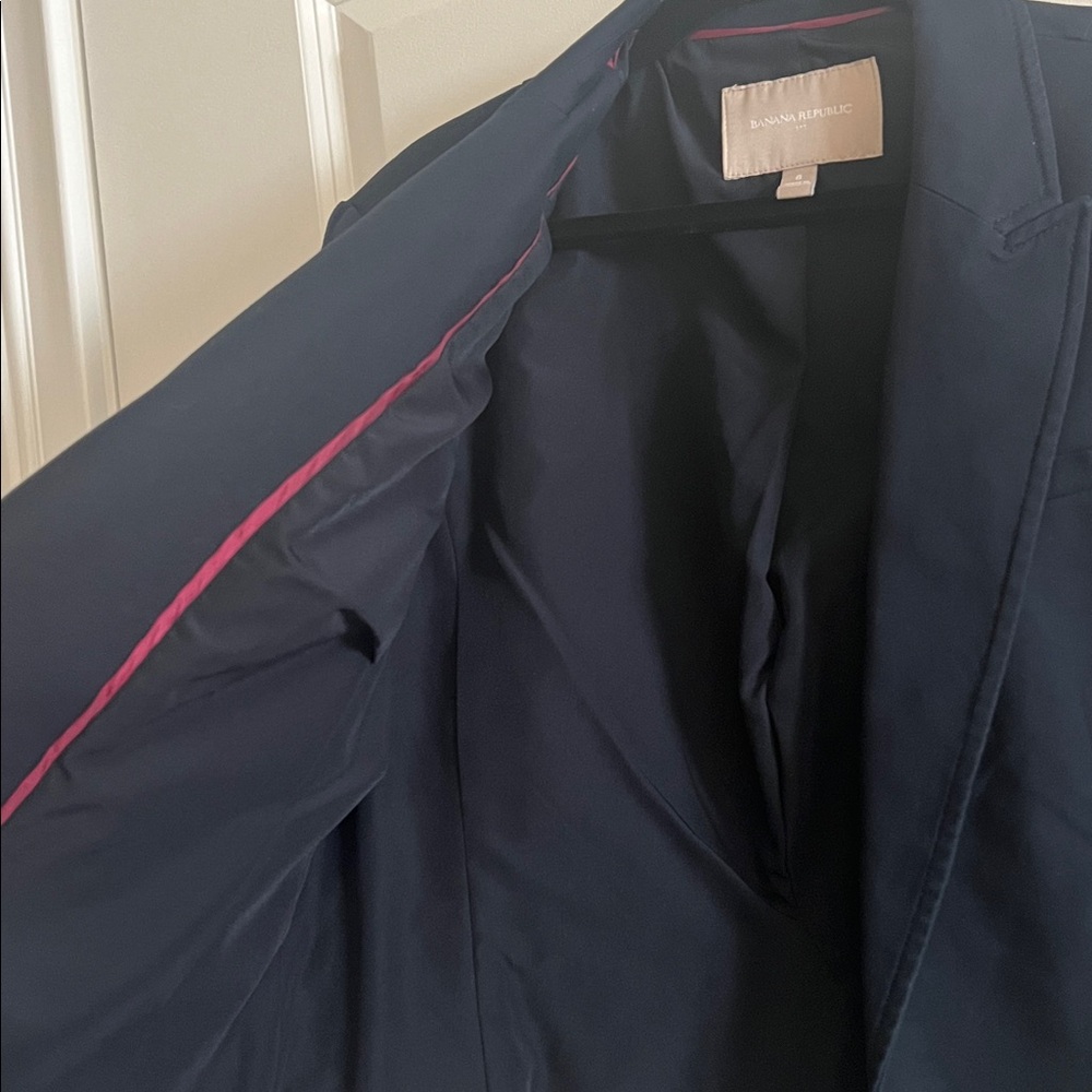 Banana Republic Midnight dark Blue Blazer, 97%Cotton, 3% spandex. - Picture 3 of 6